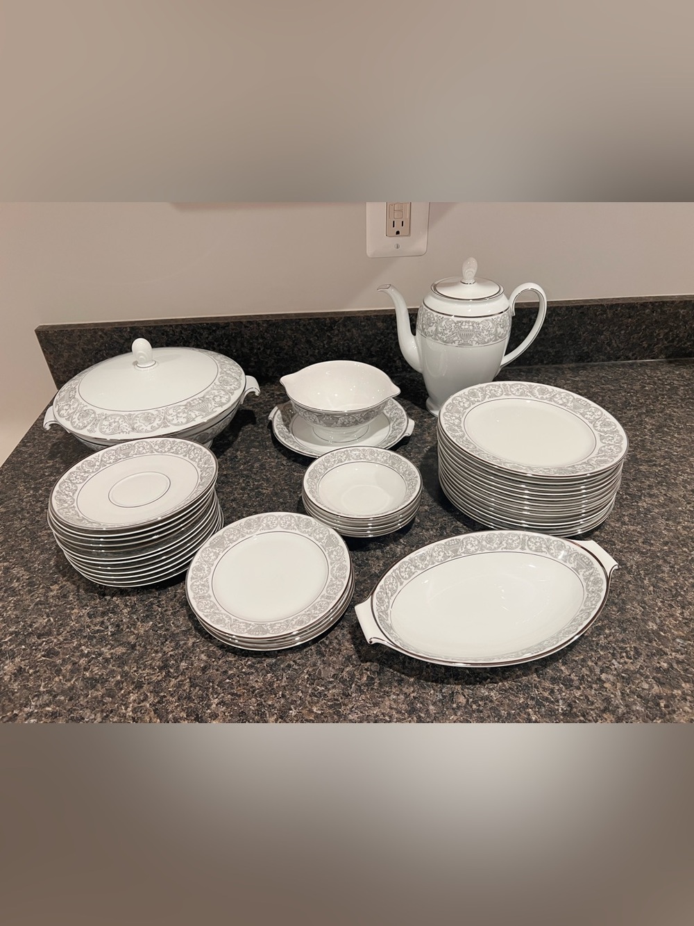 39pc Vintage Rosenthal Continental 3570 Germany Leonardo Porcelain China Set